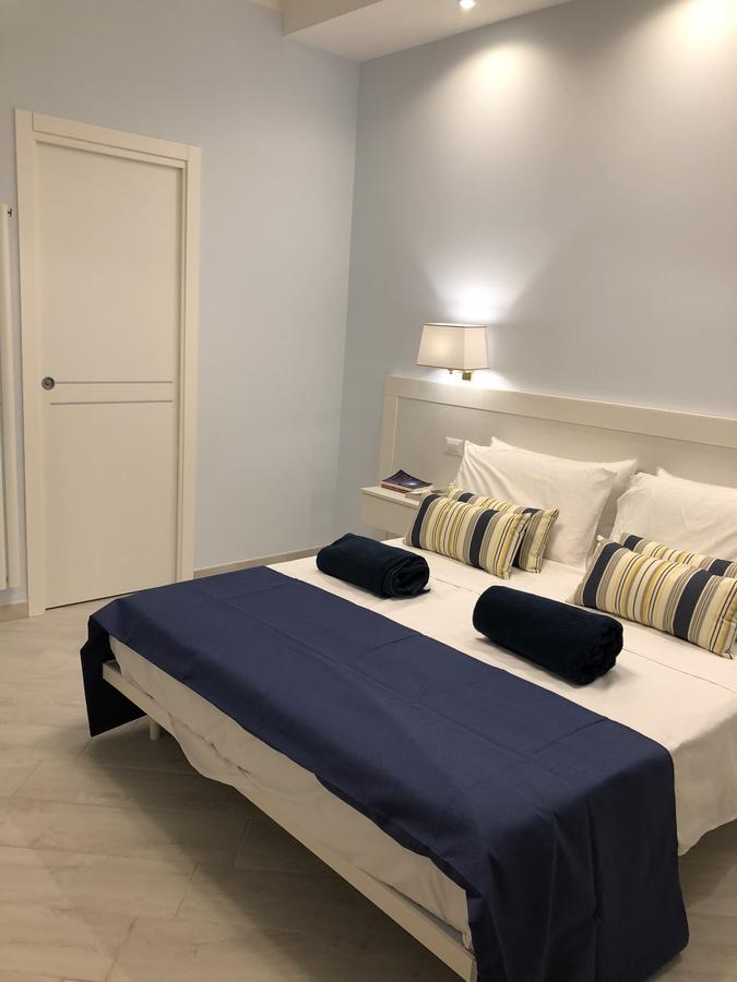 Maison Claudette Toledo Napoli Bagian luar foto